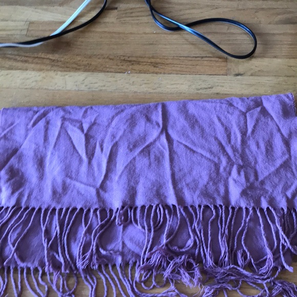 Scarf - Picture 1 of 2